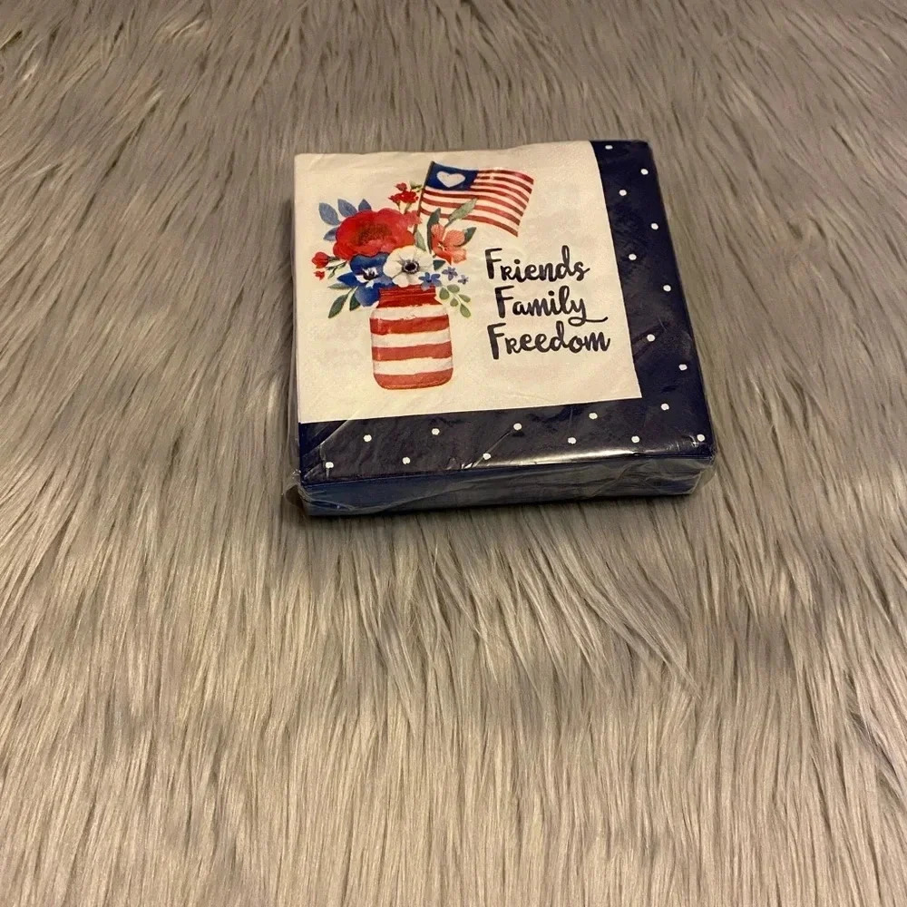 🆕 Clementine Paper Inc 40 ct Beverage Napkins - Friends, Family, Freedom - Picture 2 of 4